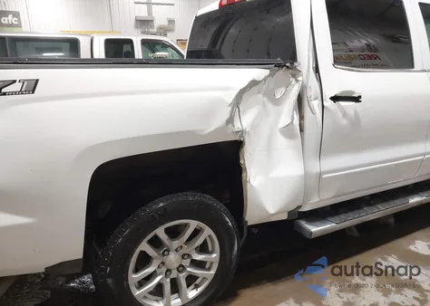 2018 Chevrolet Silverado 1500 1Lt z USA, uszkodzony, nr VIN 3GCPCREC8JG298310